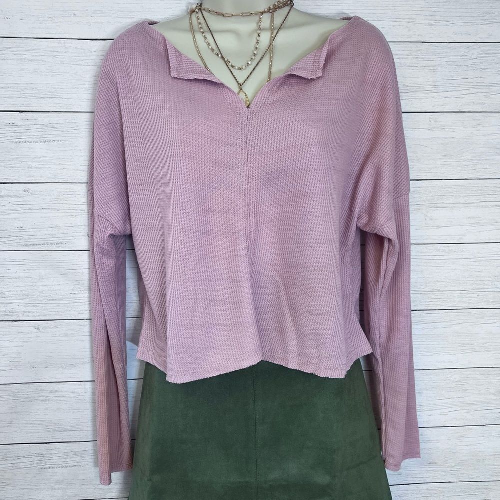 Boutique Brand Notch Collar Waffle Knit Lightweight Crop Top in Dusty Pink 💗 - Picture 7 of 10